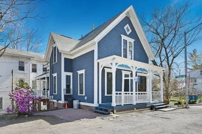 16 Alden St 1