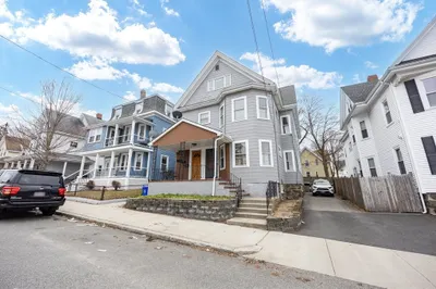 13-15 Tufts St