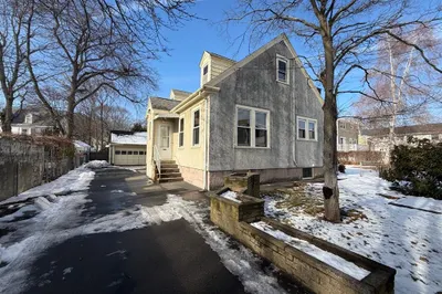 16-a Willard Street