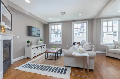 60 Sullivan St #2