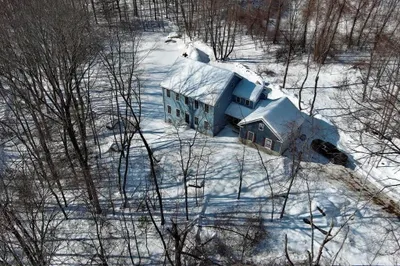 425 Stickney Hill Rd 1