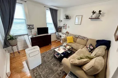 369 Dorchester St #3