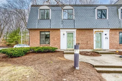 95 Commons Dr #95 1