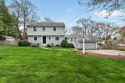 75 Brewster Rd 1
