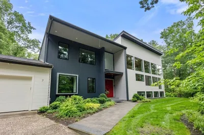 7 Spruce Hill Road 1