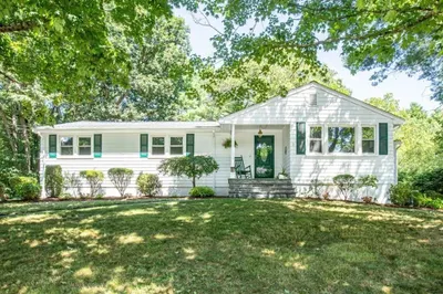 9 Wildwood Dr