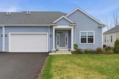 48 Crestwood Circle #26