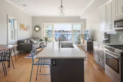 263 Webster St #3