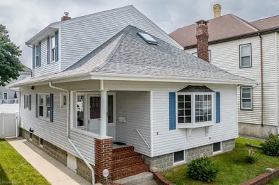 28 Oaklawn St