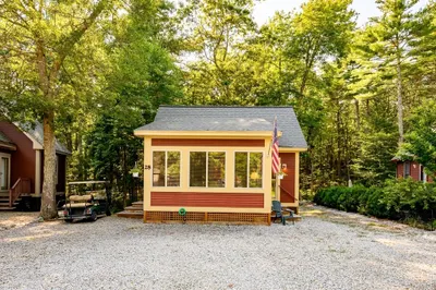 28 Whispering Pines Rd #28