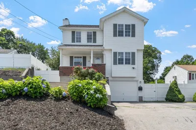 487 Wentworth Ave 1