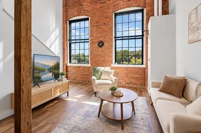 48 Water St #405 1