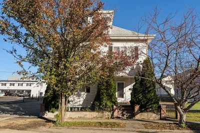 4 Elm St #3