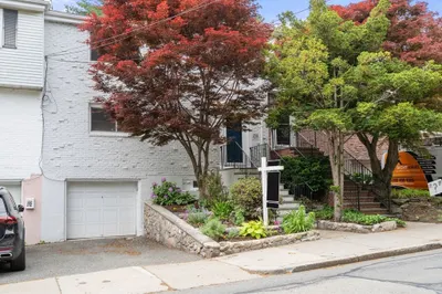 214 Kent Street 1