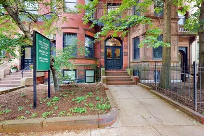 873 Beacon St #32