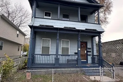 13 Ringgold St