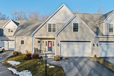 17 Northfield Dr #17 1