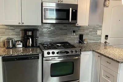 6 Windsor St #1 1