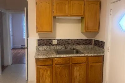 18 Fairview Ave #1 1