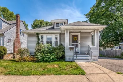 9 Carroll St
