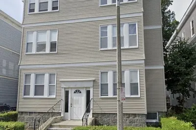 25 Hosmer St #3R