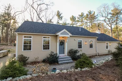 25 Forest Rd #B