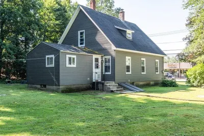 211 Main Street 1