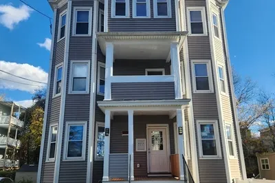 10 Itasca St