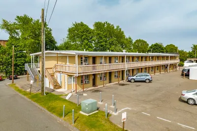 97 Winsor St #10
