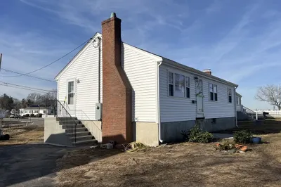 977 Quincy Shore Dr 1