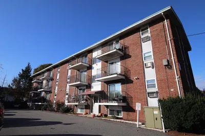 36 Essex Street #2