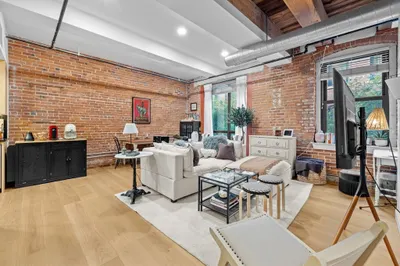 9 W Broadway #117