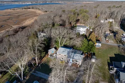 26 Mattakiset Rd 1