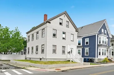 24 Mason St 1
