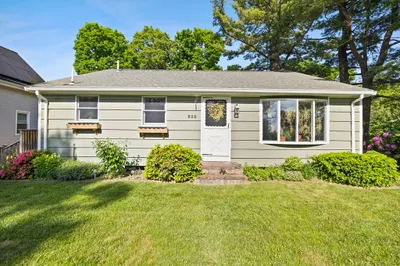 233 Sawtell Ave