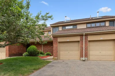 11 Elderwood Dr #11 1