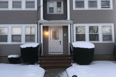 45 Holmes St #1