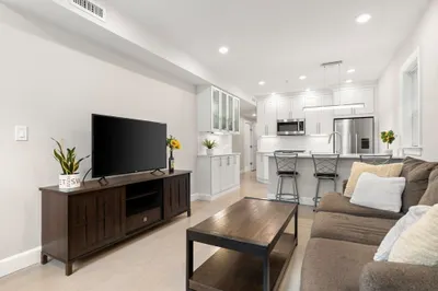 286 Sumner St #1