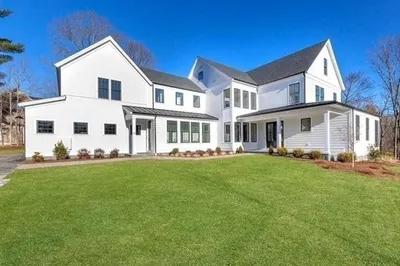12 Kay Tiffany Way 1
