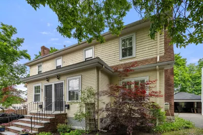 10-12 Richardson Ave #2 1