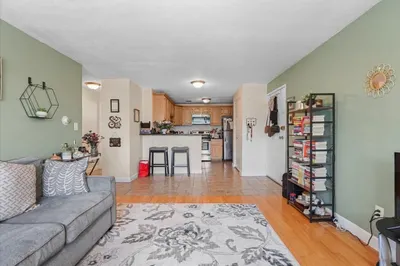 357 Faneuil St #12A