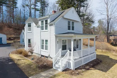 95 Sunnyside Ave 1
