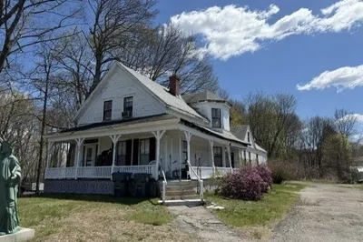 115 Pleasant Street 1