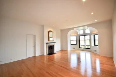 160 Commonwealth Ave #513