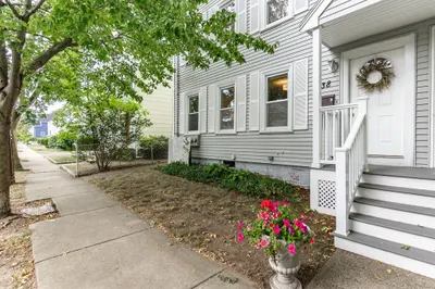 38 Beacon St #1
