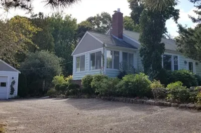 81 Adams St