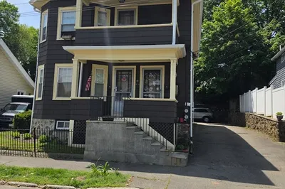 15 Fair Oaks Ave #2 1