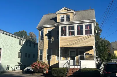 12 Ladd St #3 1