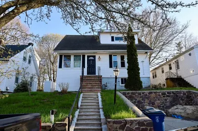 194 Reservoir Avenue