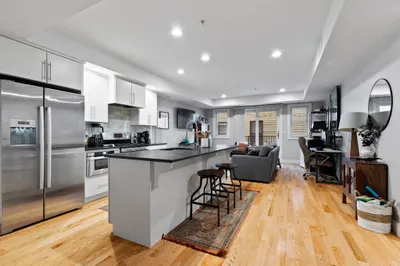 339 W Broadway #10